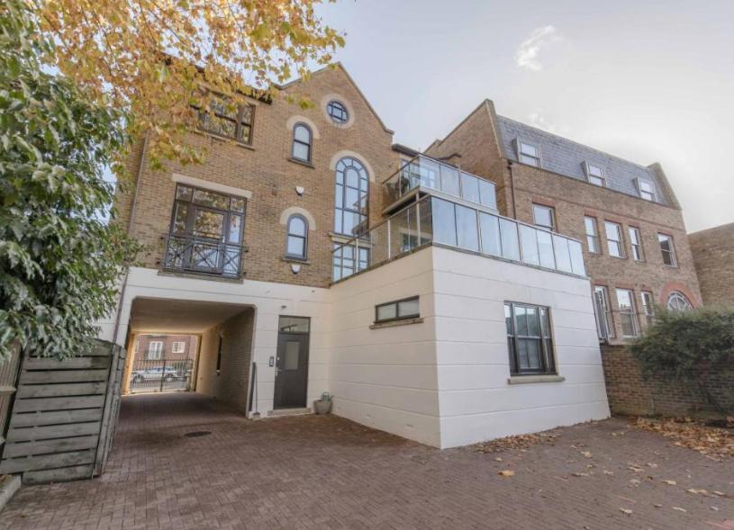 Hampden Apartments - The Charles Виндзор Экстерьер фото