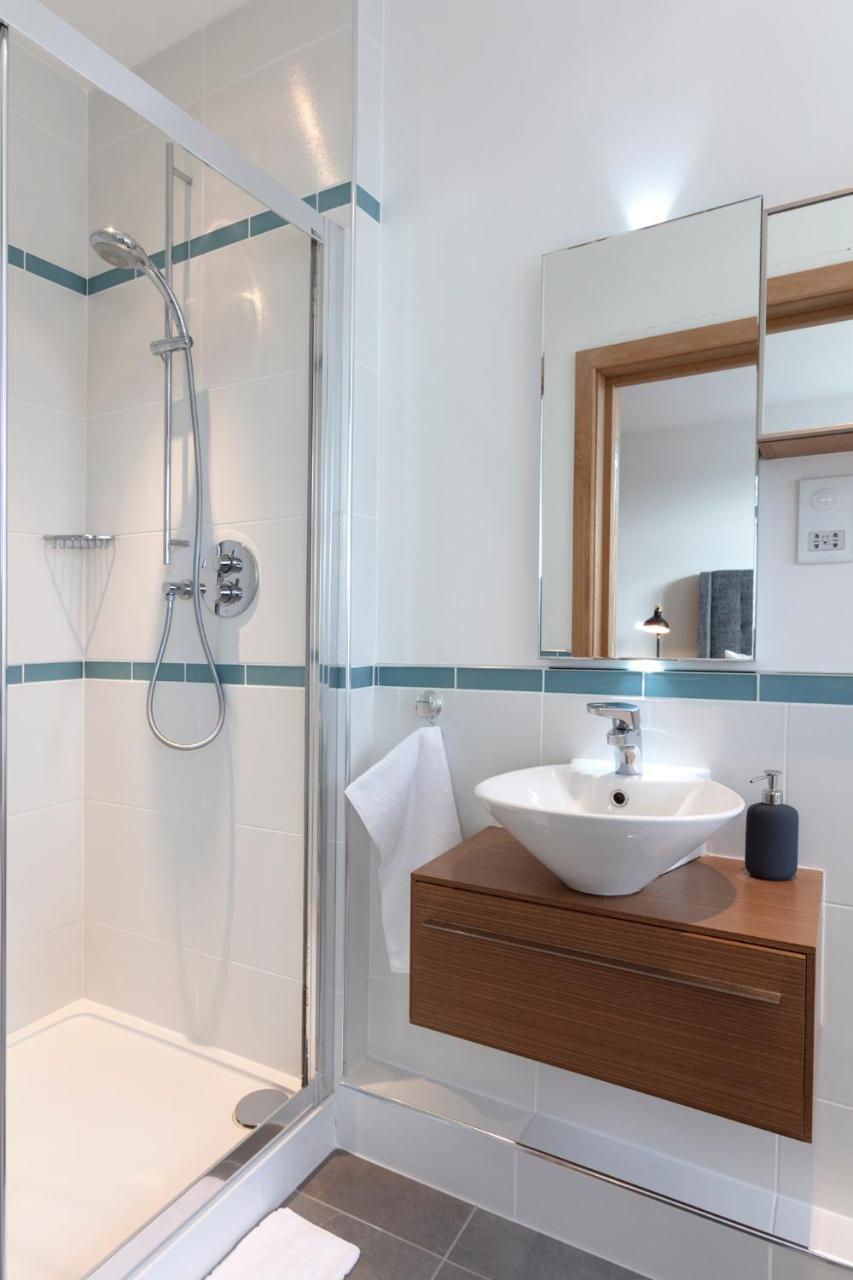 Hampden Apartments - The Charles Виндзор Экстерьер фото